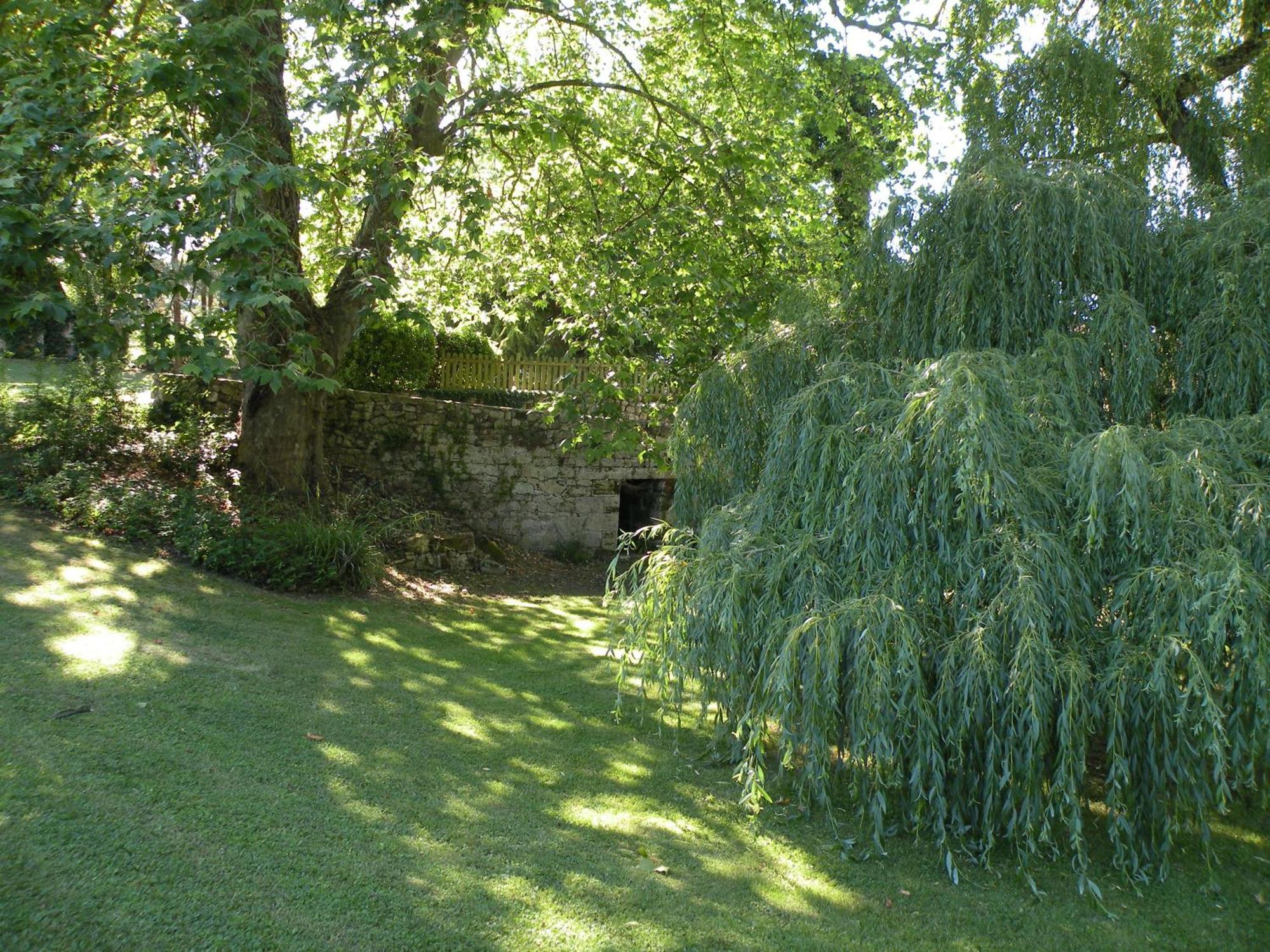 Moulin De Rioupassat Chambres D'Hotes De Charme Rauzan Esterno foto