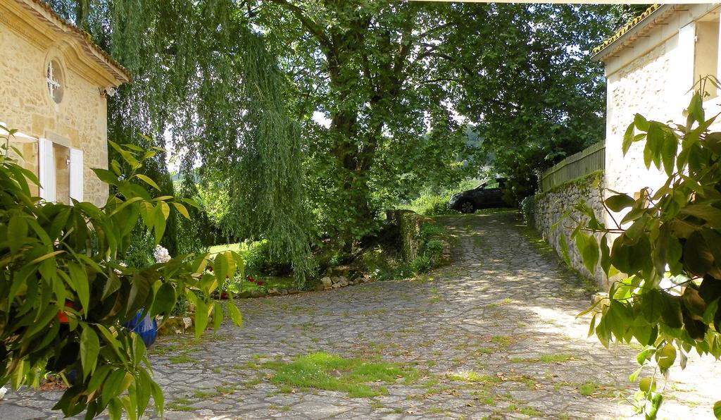 Moulin De Rioupassat Chambres D'Hotes De Charme Rauzan Esterno foto