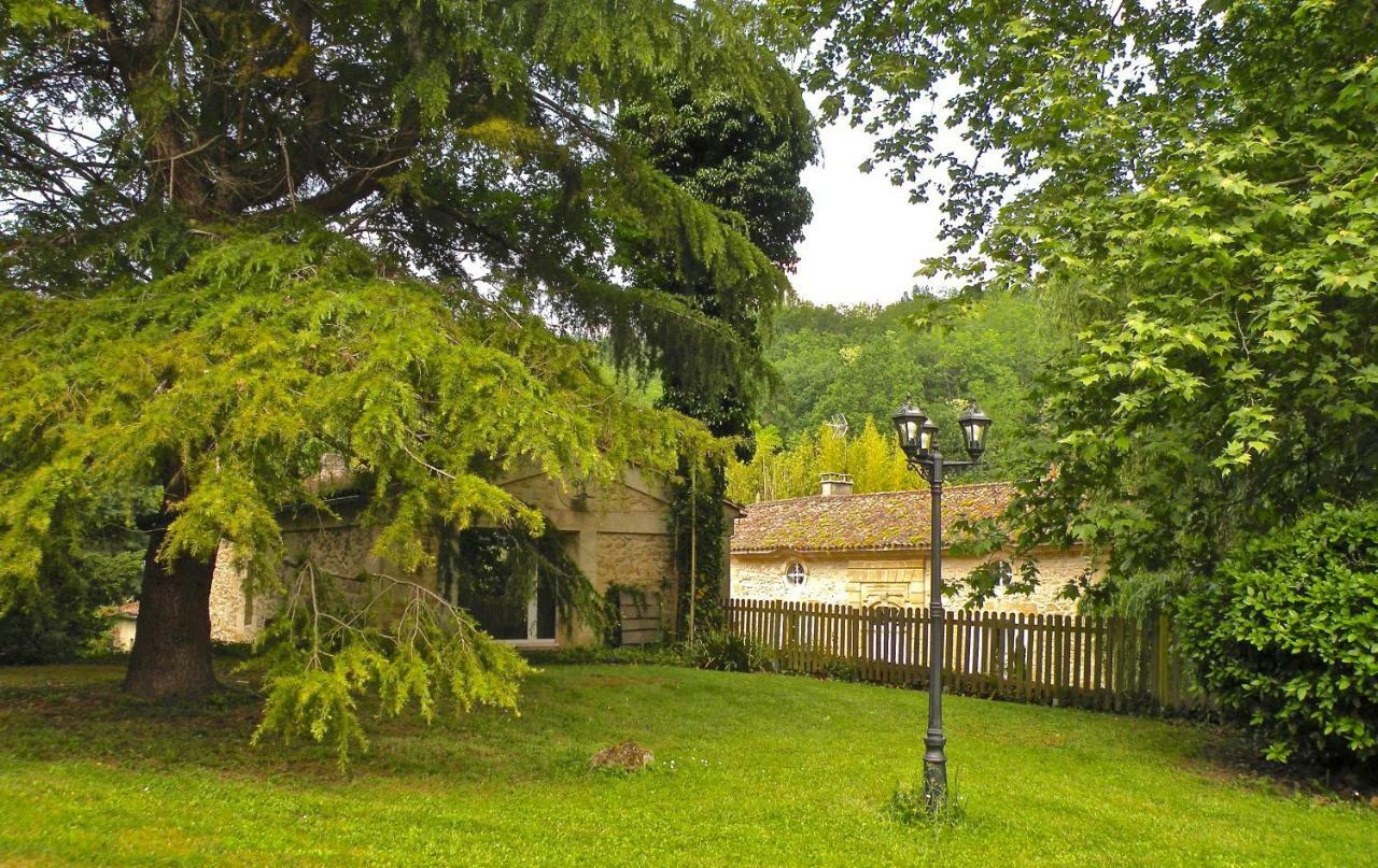 Moulin De Rioupassat Chambres D'Hotes De Charme Rauzan Esterno foto